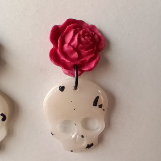 Pendientes Calavera con rosa fucsia